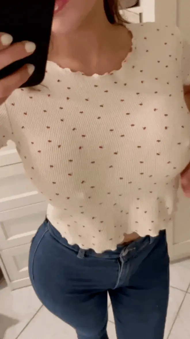 38yo Mom’s Breathtaking Body and Spectacular Tits are Pure Perfection