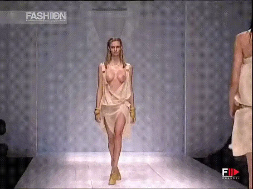 Djosefin Maurer’s Sexy Wardrobe Malfunction: Gorgeous Breasts and Total Confidence on Display