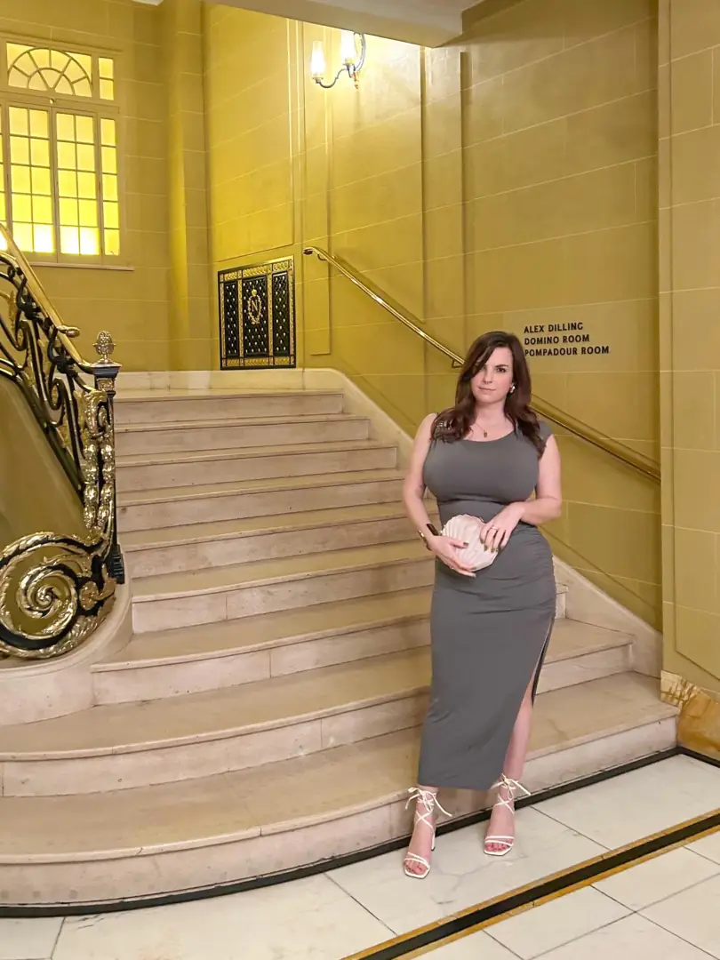 Elegant fineness and a plastic fantastic milfy body you just can’t hide