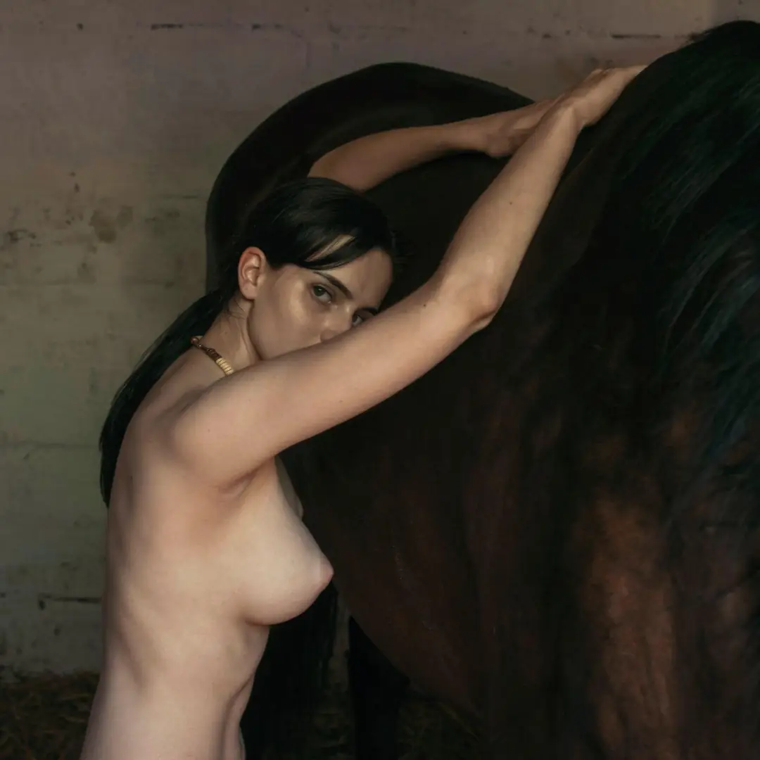 Stunning Side Boob and Sensual Views with a Very Lucky Horse